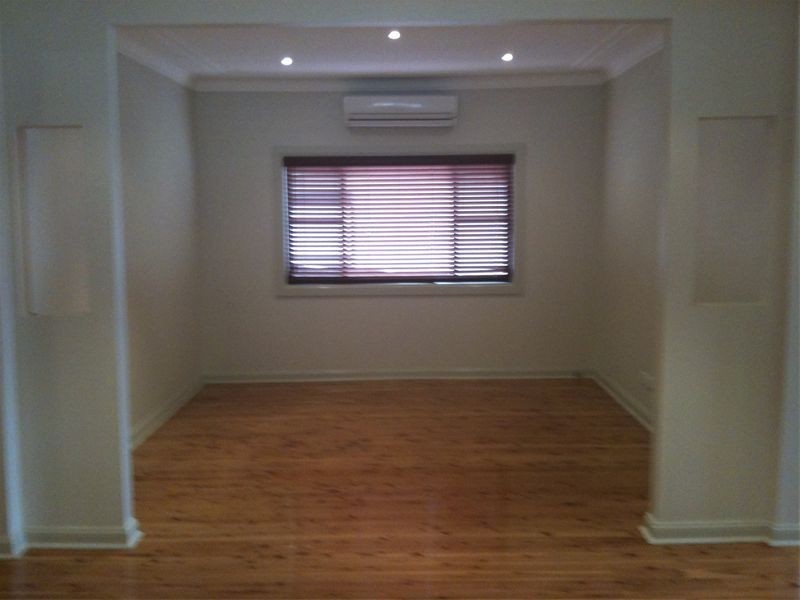 8 Gloucester Avenue, Merrylands NSW 2160