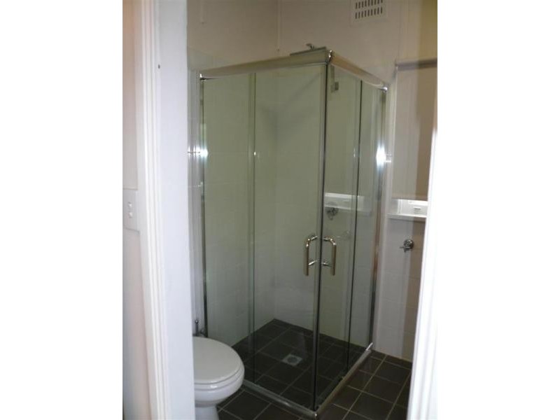 15 Binalong Road, Pendle Hill NSW 2145