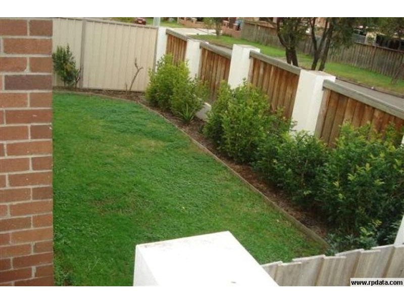 15 Binalong Road, Wentworthville NSW 2145