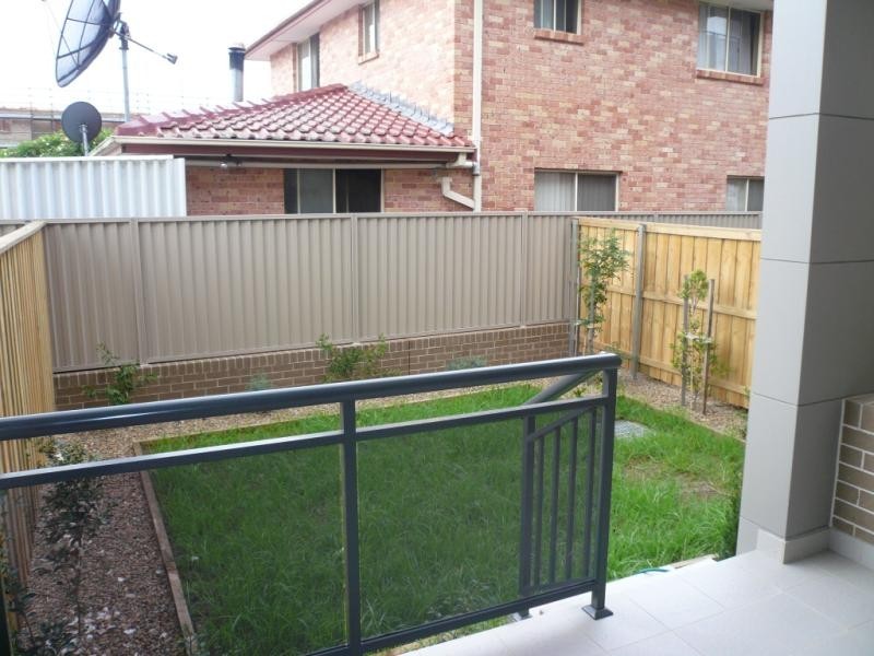 21-23 Cross St, Guildford NSW 2161