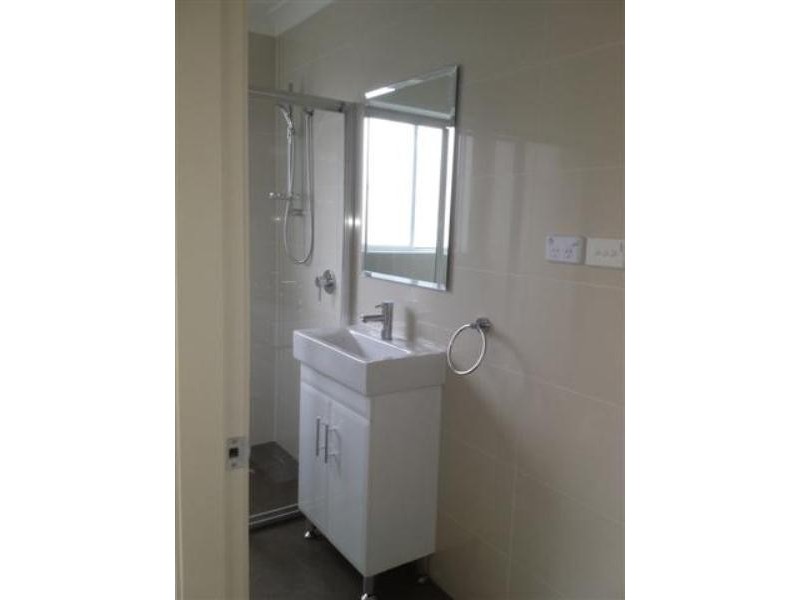 4 Steele Street, Mays Hill NSW 2145