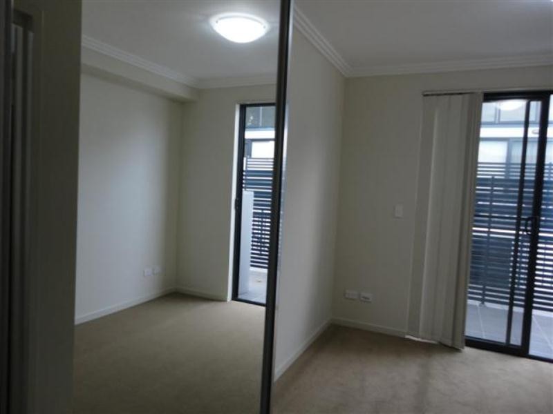 8/6-10 Kippax Street, Greystanes NSW 2145