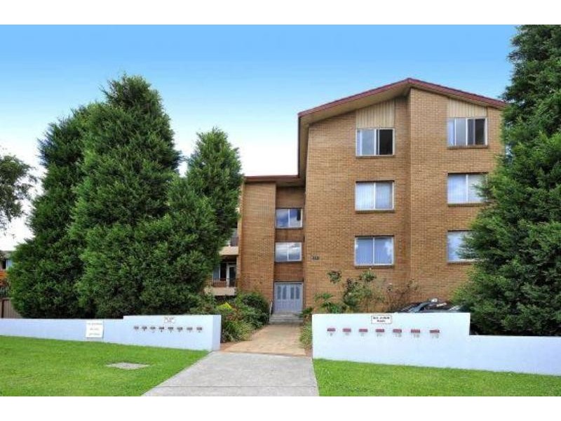 13/11 Station Street East, Harris Park NSW 2150