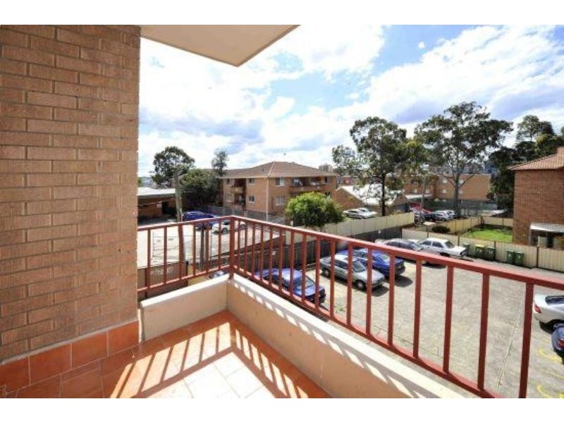 13/11 Station Street East, Harris Park NSW 2150