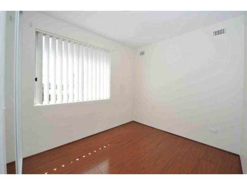 13/11 Station Street East, Harris Park NSW 2150