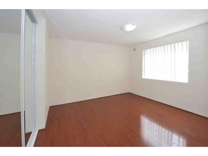 13/11 Station Street East, Harris Park NSW 2150