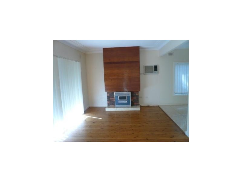 4 Anne Street, Oatlands NSW 2117