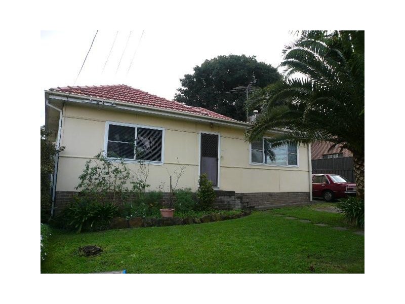 10 Binalong Road, Pendle Hill NSW 2145