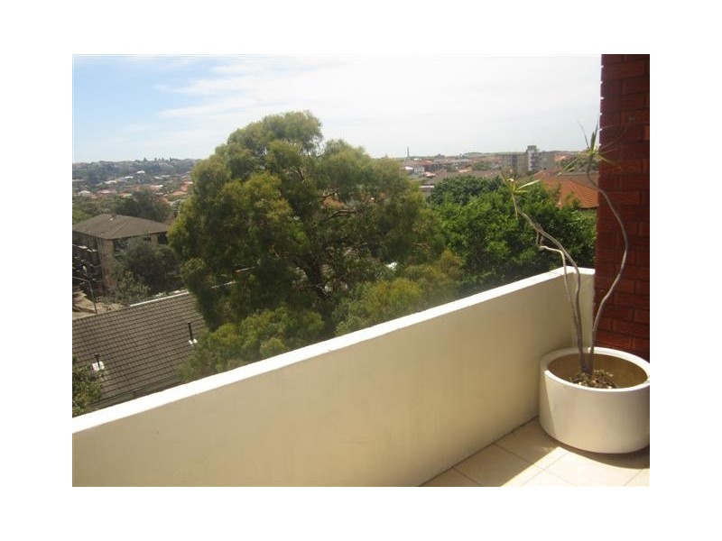 8/18  Roscoe Street, Bondi NSW 2026