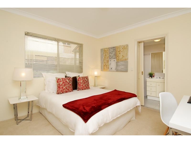 1/31-33 Penkivil Street, Bondi NSW 2026