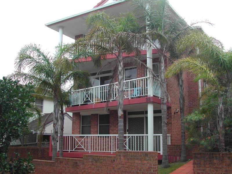 2/28  The Avenue, Rose Bay NSW 2029