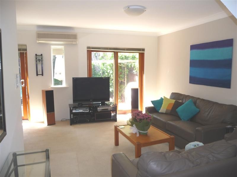 74 Ruthven Street, Bondi Junction NSW 2022