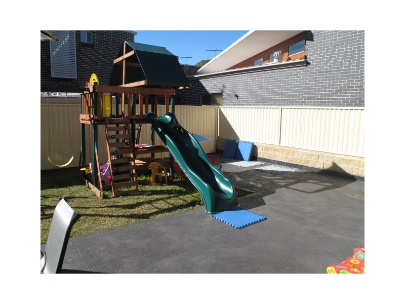 28 Edgehill Rd, Carlton NSW 2218