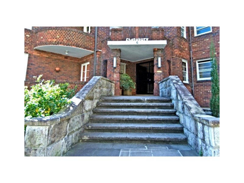 15/6  Ithaca Road, Elizabeth Bay NSW 2011