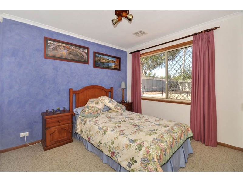 11 Kneebone Street, Bonython ACT 2905