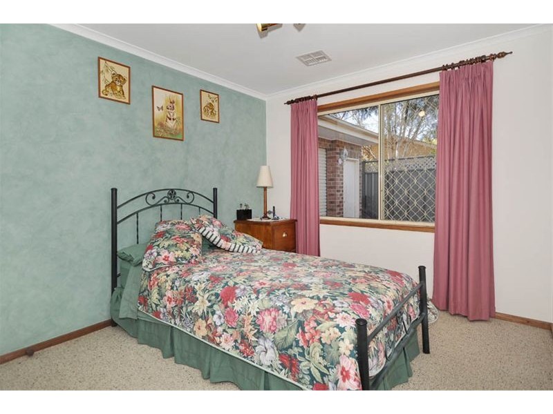 11 Kneebone Street, Bonython ACT 2905