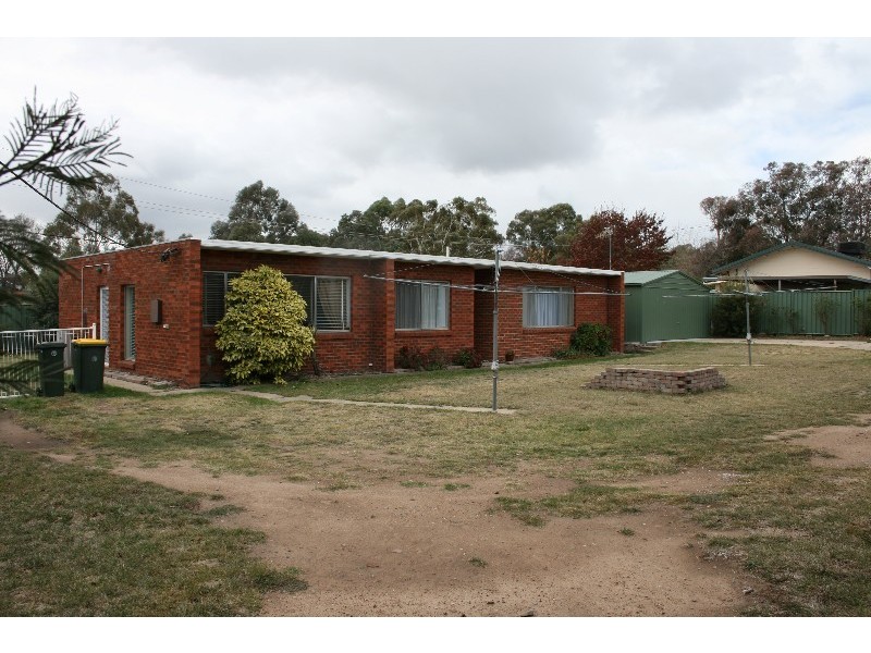 25  McCubbin Street, Weston ACT 2611