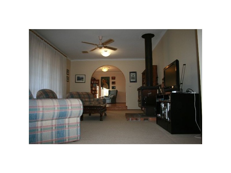 8  Lorimer Place, Wanniassa ACT 2903