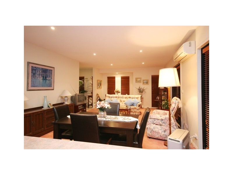 132 Hopetoun Circuit, Yarralumla ACT 2600