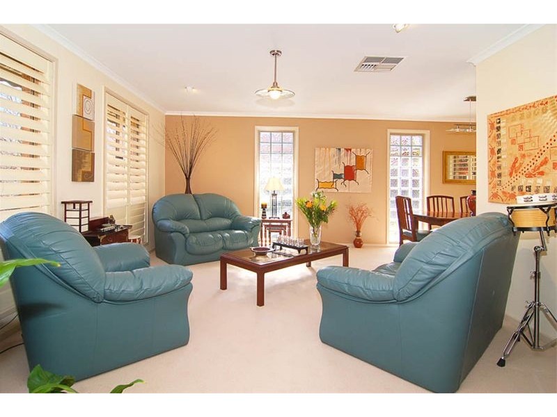 11  John Russell Circuit, Conder ACT 2906