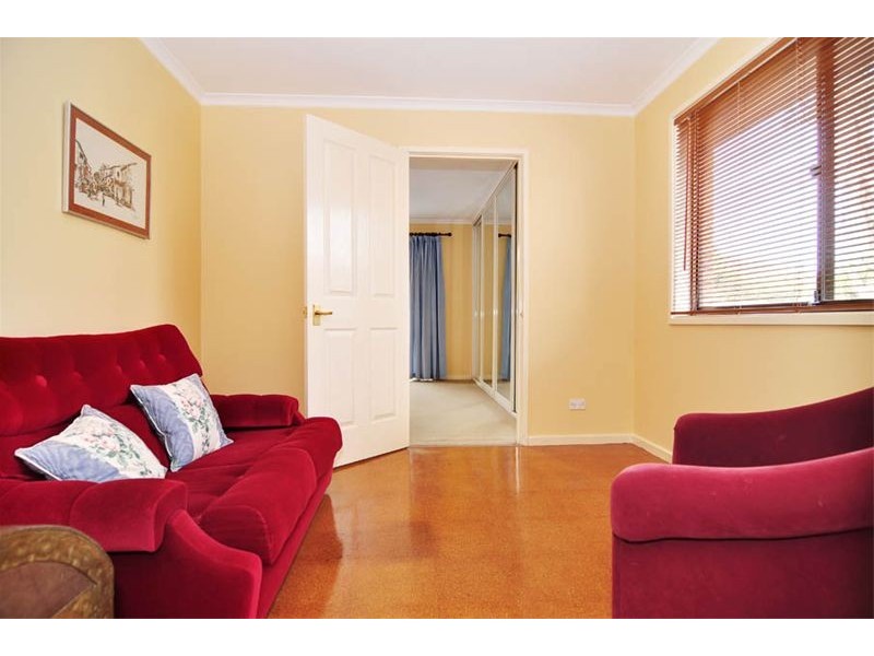 42  Henry Melville Crescent, Gilmore ACT 2905