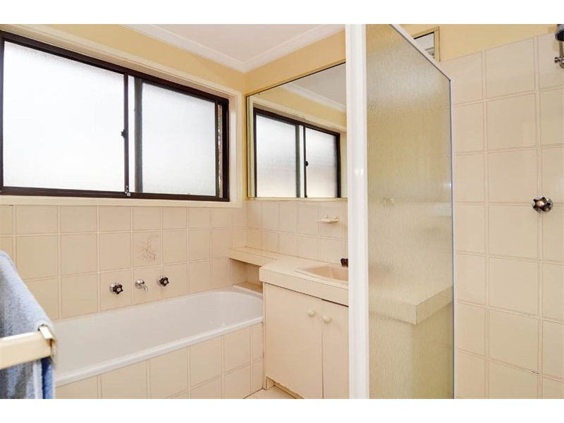42  Henry Melville Crescent, Gilmore ACT 2905