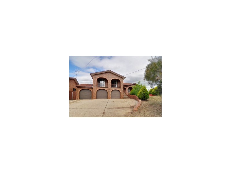 55  Sassafras Circuit, Queanbeyan NSW 2620