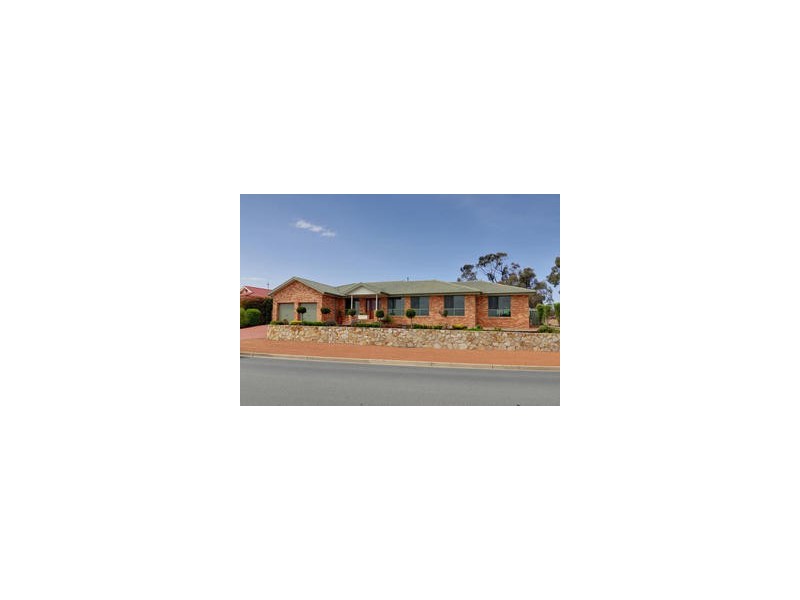 40  Morella Avenue, Jerrabomberra NSW 2619
