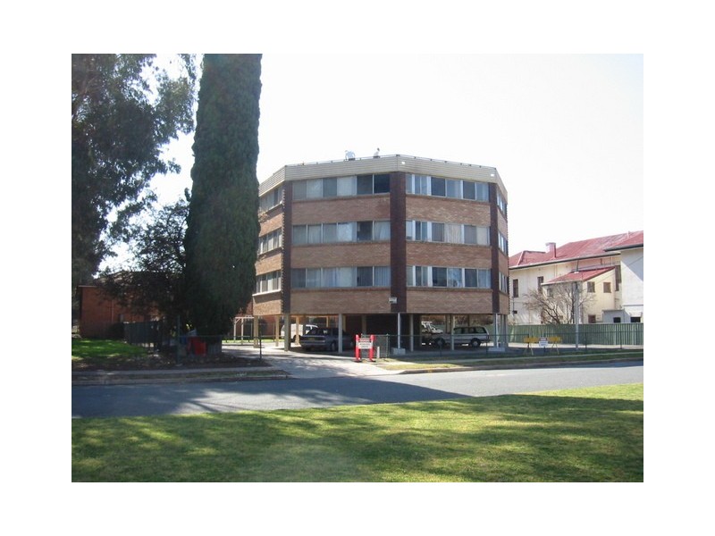 10/18  Trinculo Place, Queanbeyan NSW 2620