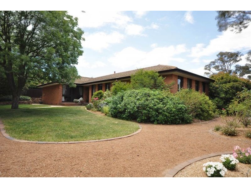 5 Sewell Place, Macgregor ACT 2615