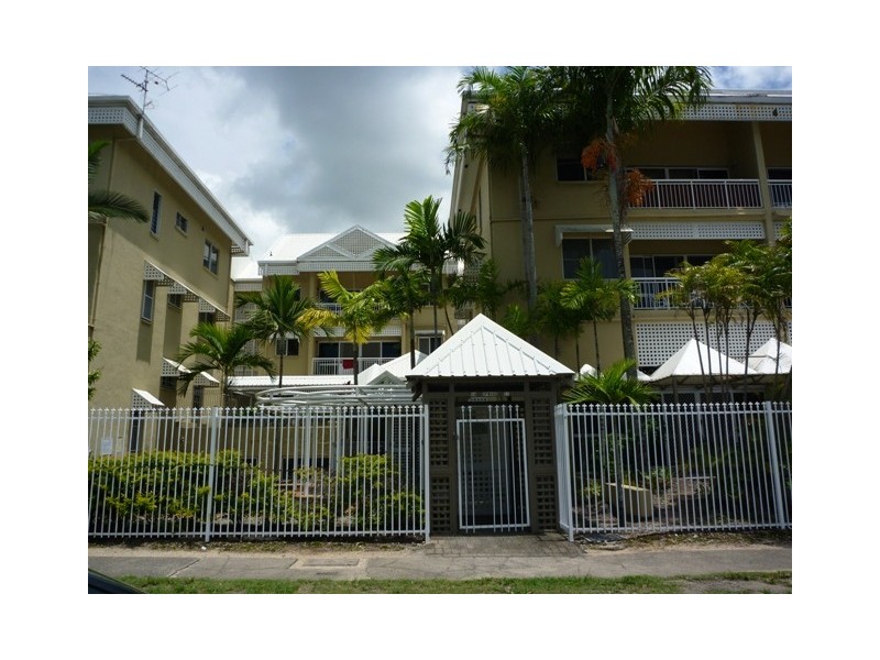 18/14 Upward Street, Cairns QLD 4870