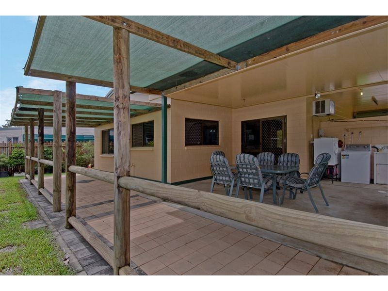 8  Friendship Street, Bentley Park QLD 4869