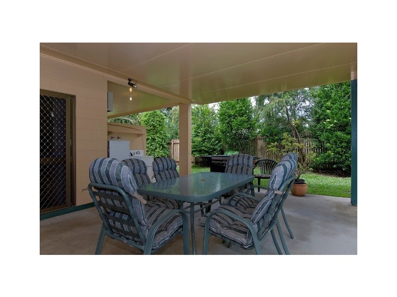 8  Friendship Street, Bentley Park QLD 4869