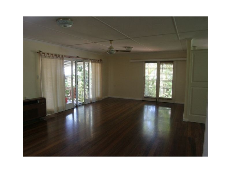 24 Hodel Street, Whitfield QLD 4870