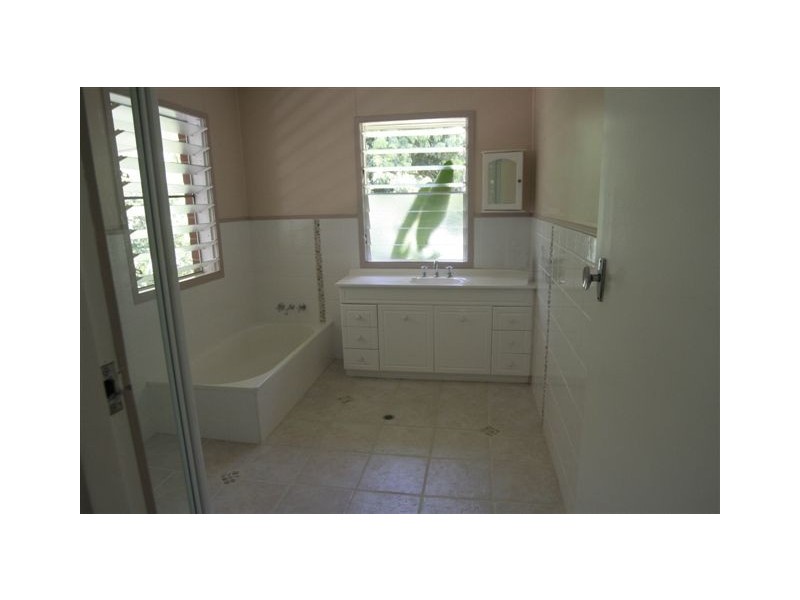 24 Hodel Street, Whitfield QLD 4870