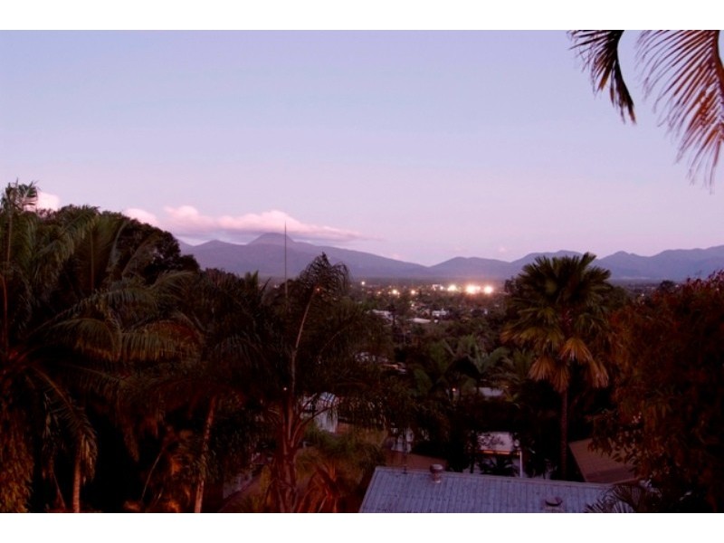 176 Sydney Street, Bayview Heights QLD 4868