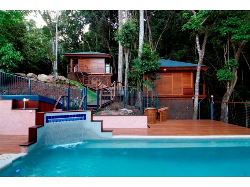 176 Sydney Street, Bayview Heights QLD 4868