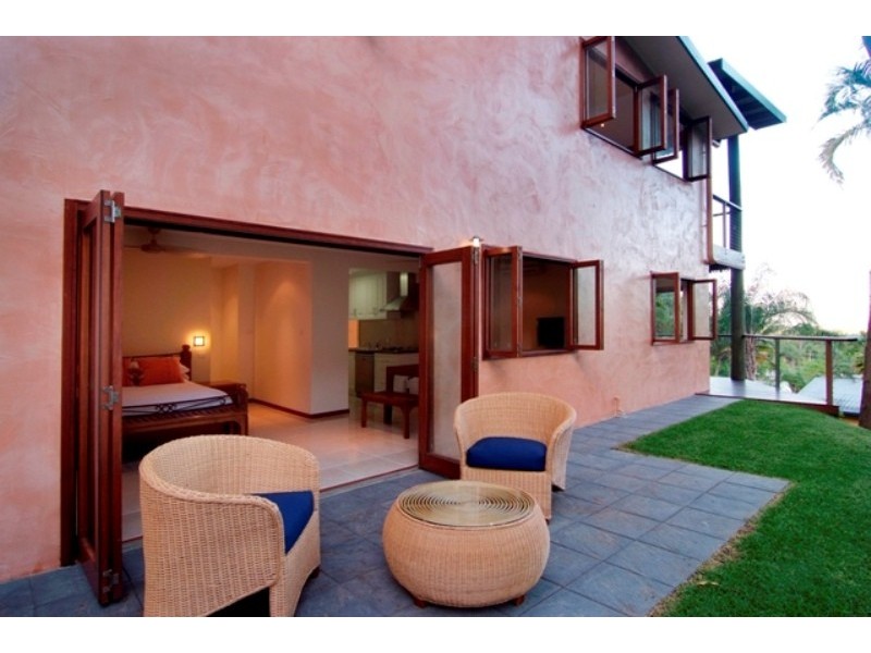 176 Sydney Street, Bayview Heights QLD 4868