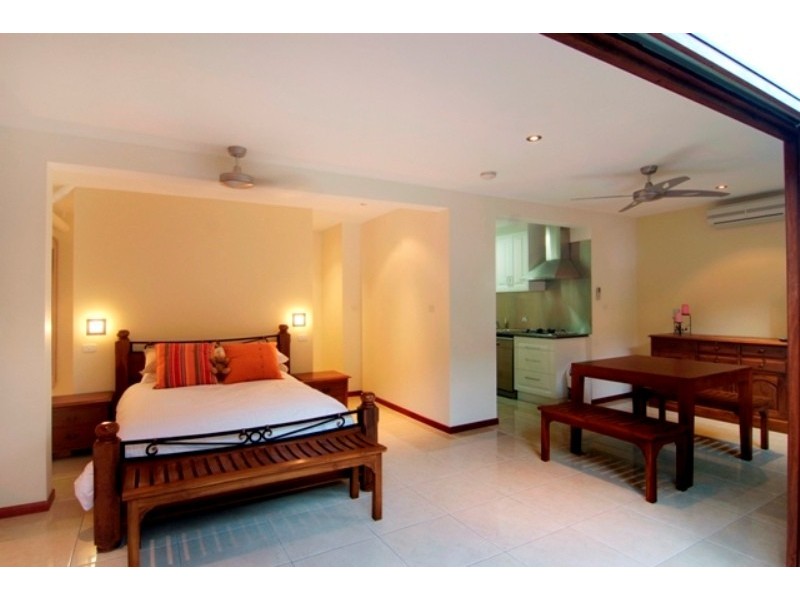 176 Sydney Street, Bayview Heights QLD 4868