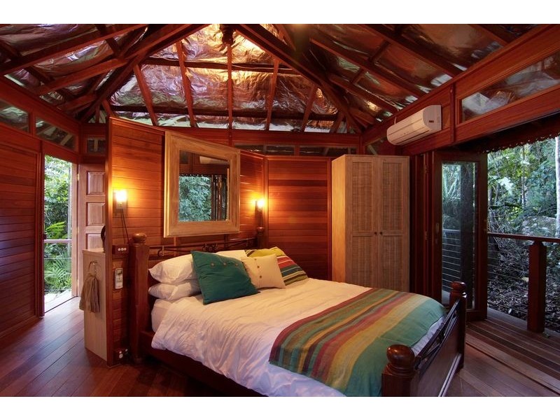 176 Sydney Street, Bayview Heights QLD 4868