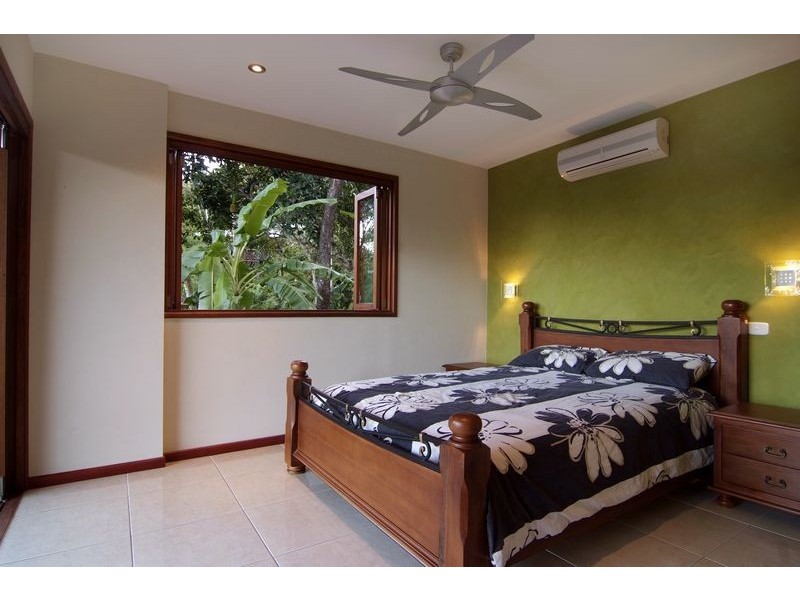 176 Sydney Street, Bayview Heights QLD 4868