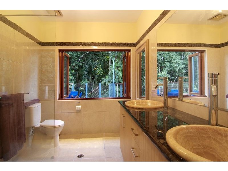 176 Sydney Street, Bayview Heights QLD 4868