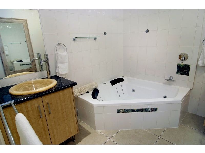 176 Sydney Street, Bayview Heights QLD 4868