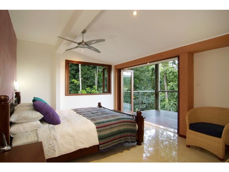 176 Sydney Street, Bayview Heights QLD 4868