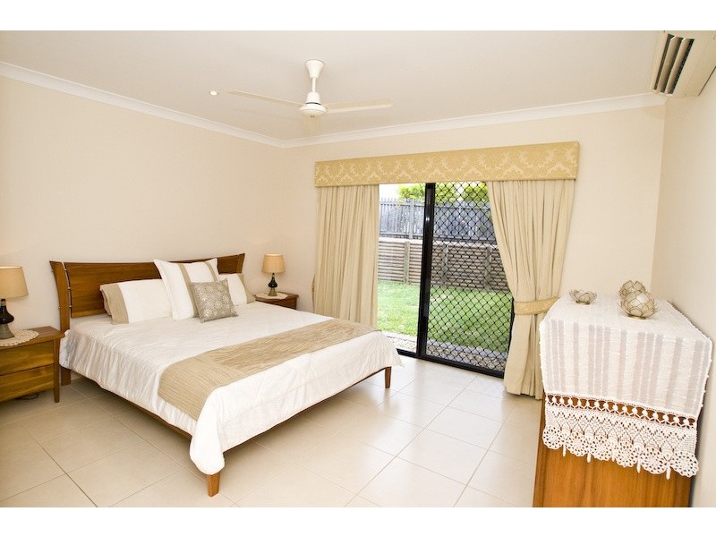 2 St Albans Close, Brinsmead QLD 4870