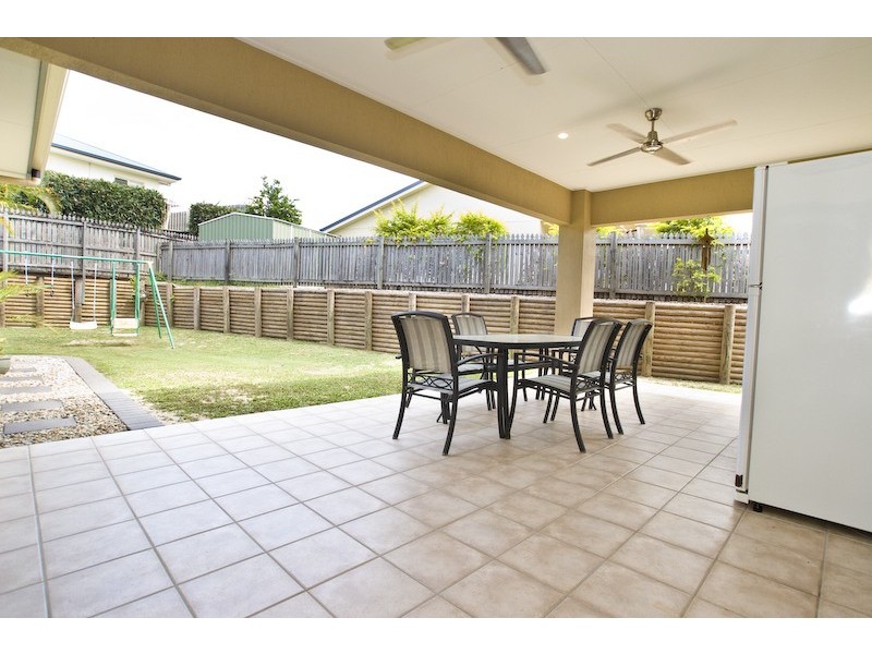 2 St Albans Close, Brinsmead QLD 4870