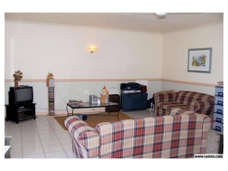 2/201  Mcleod Street, Cairns North QLD 4870