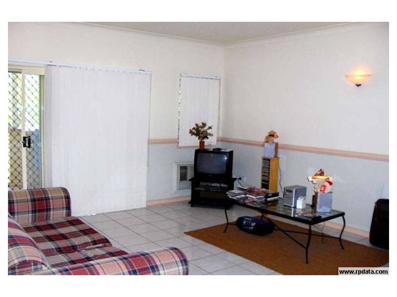 2/201  Mcleod Street, Cairns North QLD 4870