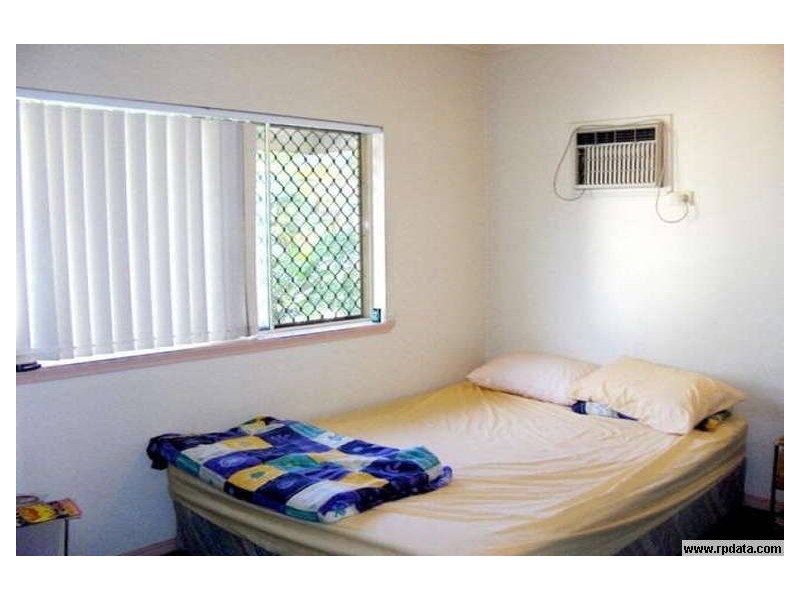 2/201  Mcleod Street, Cairns North QLD 4870