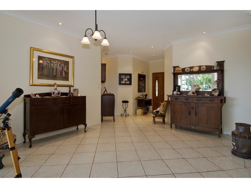 10 Barcoo Close, Bentley Park QLD 4869